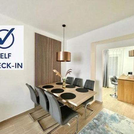 Home R52-4 #Freeparking بودابست المظهر الخارجي الصورة